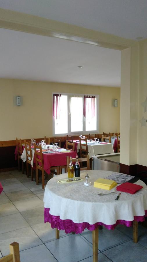 Hotel Le Pic Boeuf Manthes Exterior foto